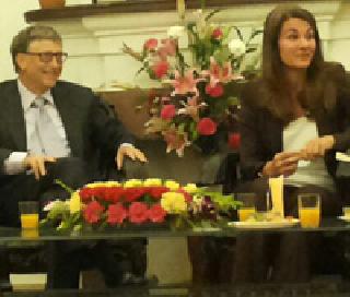 Bill Gatesney took a puffed-up mix of 'Misli' | बिल गेट्सनी घेतला झणझणीत 'मिसळी'चा आस्वाद