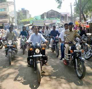 A public awareness rally for the voters of eight | आकोटात मतदारांकरिता जनजागृती रॅली