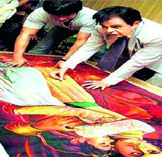 The poster of 'Mughal-e-Azam' poster neglected | ‘मुघल-ए-आजम’च्या पोस्टरचे वारसदार उपेक्षित The poster of 'Mughal-e-Azam' poster neglected | ‘मुघल-ए-आजम’च्या पोस्टरचे वारसदार उपेक्षित