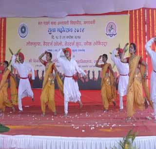 Festival festivals across the country | देशभरातील लोकनृत्यांची मेजवानी Festival festivals across the country | देशभरातील लोकनृत्यांची मेजवानी