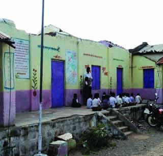 School Fills Open | शाळा भरते उघड्यावर