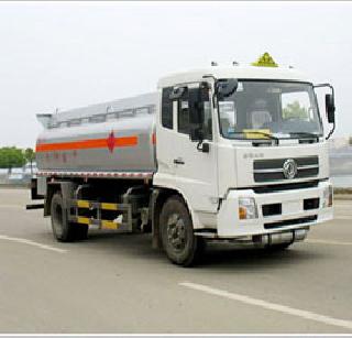 Oil mafia is caught in the sky | तेल माफीयाला सफाळ्यात अटक Oil mafia is caught in the sky | तेल माफीयाला सफाळ्यात अटक