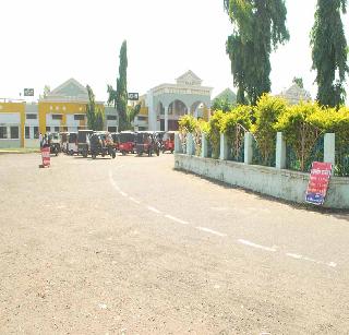 Officials may have taken | अधिका-यांनी घेतला धसका