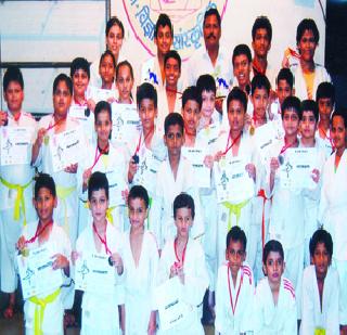 Medal of the ballot | पदकांची लयलूट