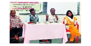 Swami Vivekananda trained in training | स्वामी विवेकानंद प्रशिक्षणमाला उत्साहात Swami Vivekananda trained in training | स्वामी विवेकानंद प्रशिक्षणमाला उत्साहात