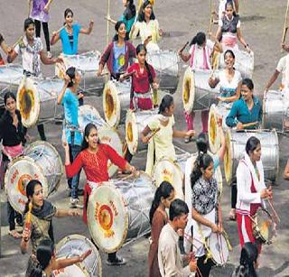 Drum-cards training for women | महिलांना ढोल-ताशांचे प्रशिक्षण