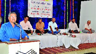 Many apps blown away by the Whites app Miskili | व्हॉट्स अ‍ॅप मिश्किलीने उडविली अनेकांची टोपी