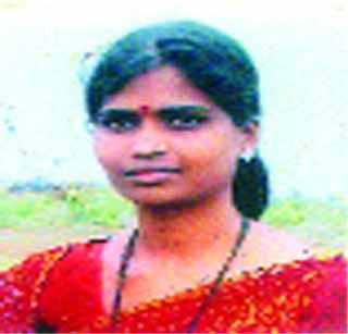 Enja's Hiranyani made the ban | इंझा येथील हिरकणीने केली दारुबंदी