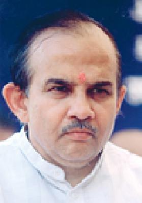 Deshmukh's son-in-law's son sacked | देशमुख पिता-पुत्रांची काँग्रेसला सोडचिठ्ठी