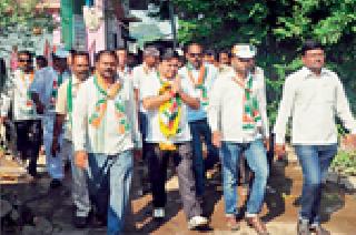 Congress rally in Nagpur | पूर्व नागपुरात काँग्रेसची पदयात्रा Congress rally in Nagpur | पूर्व नागपुरात काँग्रेसची पदयात्रा