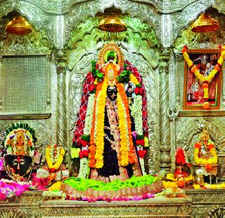 The crowd show the truth to mother | सच्चाई मातेच्या दर्शनाला गर्दी The crowd show the truth to mother | सच्चाई मातेच्या दर्शनाला गर्दी