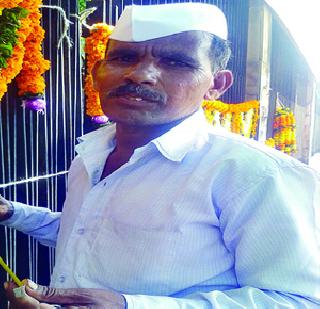 Farmer's farm in Vashi | वाशीमध्ये भरवलाय शेतकरीराजाने ङोंडूंचा बाजार