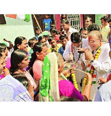 Responding to Rajendra Darda's visit to Vidyanagar, Nyaynagar | राजेंद्र दर्डा यांच्या पदयात्रेला विद्यानगर, न्यायनगरात प्रतिसाद