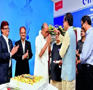 Need news, not news articles | स्पर्धा वृत्तपत्रंमध्ये नव्हे, तर बातम्यांमध्ये हवी