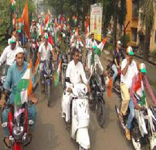 Citizen participation in Dindoshi Congress rally | दिंडोशीत काँग्रेसच्या पदयात्रेत नागरिकांचा सहभाग