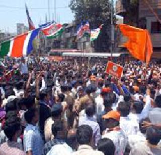 Shiv Sena-MNSAT strongly clash | शिवसेना-मनसेत जोरदार टक्कर