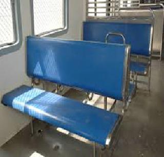 Local travel from 'stretcher' | लोकल प्रवास ‘स्ट्रेचर’वरून