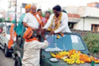 People should be aware of the problems | जनतेच्या समस्यांची जाणीव असावी