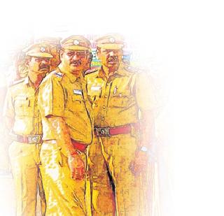 Sensitive voting centers doubled | संवेदनशील मतदार केंद्रांमध्ये दुपटीने वाढ Sensitive voting centers doubled | संवेदनशील मतदार केंद्रांमध्ये दुपटीने वाढ