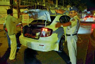 Filed under 'slaughter house' | फिल्डींग लावण्यात गेली ‘कत्तल की रात’