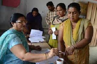 Palghar district ready for voting | पालघर जिल्हा मतदानासाठी सज्ज Palghar district ready for voting | पालघर जिल्हा मतदानासाठी सज्ज