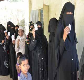 Mallacpur got bigger | मलकापुरात चुरस वाढली