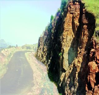 Curvaceous edema dangerous | कुरवंडी कडा धोकादायक