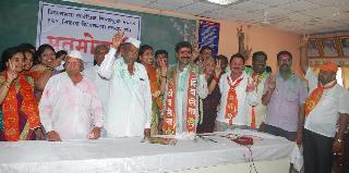 Step-by-step for the second time in a row | कदमांचा सलग दुसऱ्यांदा विजय Step-by-step for the second time in a row | कदमांचा सलग दुसऱ्यांदा विजय