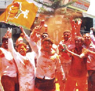 BJP's Bhagwati wave in Pune | पुण्यात भाजपाची भगवी लाट