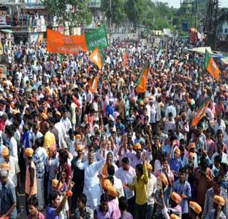 Bharipala fire, Shiv Sena eliminated! | भारिपला फटका, शिवसेनेचा सफाया!