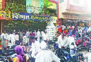 Market for Diwali | दीपावलीनिमित्त बाजारपेठ गजबजली