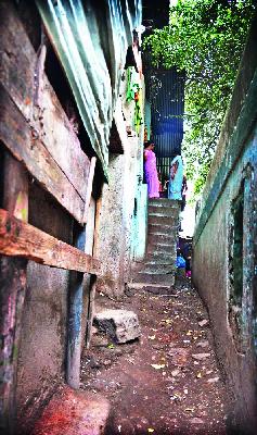 'Diwali' in his hometown ... | ‘त्यांच्या’ वस्तीतली दिवाळी माणूसपण जागवणारी... 'Diwali' in his hometown ... | ‘त्यांच्या’ वस्तीतली दिवाळी माणूसपण जागवणारी...