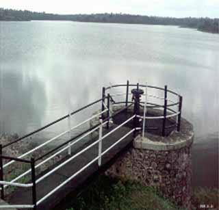 Decrease in the level of hydrological reservoir in Mothaswanga dam | मोतसावंगा धरणातील जलसाठय़ाच्या पातळीत घट