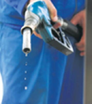 Diesel stays in ST | एसटीत डिझेलची टंचाई Diesel stays in ST | एसटीत डिझेलची टंचाई