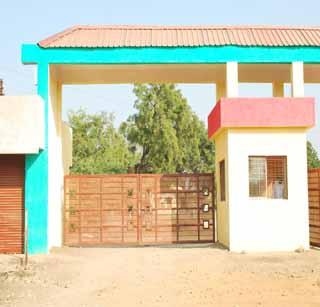 Market Committee Shutdown Farmers Affected | बाजार समिती बंदचा शेतक-यांना फटका