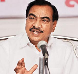 Khadseneni prevented the Khandane MLAs | खान्देशातील आमदारांना खडसेंनी रोखले Khadseneni prevented the Khandane MLAs | खान्देशातील आमदारांना खडसेंनी रोखले