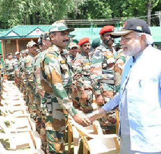 Package of Rs 745 crore for Jammu and Kashmir flood victims | जम्मू-काश्मीरच्या पूरग्रस्तासाठी ७४५ कोटींचे पॅकेज