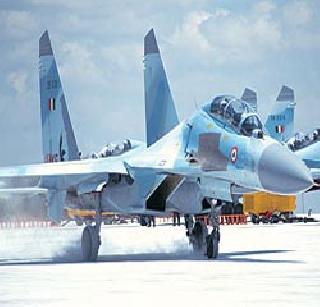 Sukhoi plane crashed on the ground | सुखोई विमानांचा ताफा जमिनीवर