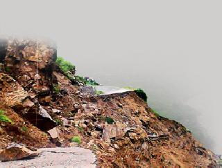 Confronting the catastrophic challenge | आपत्तीच्या आव्हानाला भिडताना Confronting the catastrophic challenge | आपत्तीच्या आव्हानाला भिडताना