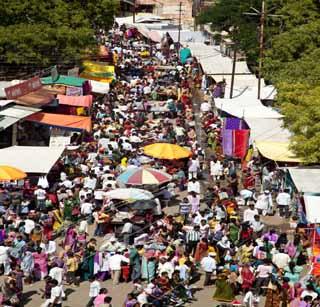 Thousands turnover in Diwali days | दिवाळीच्या दिवसांत कोटींची उलाढाल