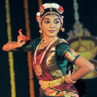 The Rise of Dance: | नृत्याचे ऐश्वर्य : The Rise of Dance: | नृत्याचे ऐश्वर्य :