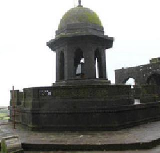 Reinstate power supply to Raigad Fort after the Governor's intervention | राज्यपालांच्या हस्तक्षेपानंतर रायगड किल्ल्यावरील वीज पुरवठा पूर्ववत Reinstate power supply to Raigad Fort after the Governor's intervention | राज्यपालांच्या हस्तक्षेपानंतर रायगड किल्ल्यावरील वीज पुरवठा पूर्ववत