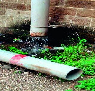 A clean start in KEM | केईएममध्ये सफाईला सुरुवात A clean start in KEM | केईएममध्ये सफाईला सुरुवात