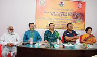 Want sensitivity, imagination and patience for photography? | फोटोग्राफीसाठी हवी संवेदनशीलता, कल्पकता अन् संयम Want sensitivity, imagination and patience for photography? | फोटोग्राफीसाठी हवी संवेदनशीलता, कल्पकता अन् संयम