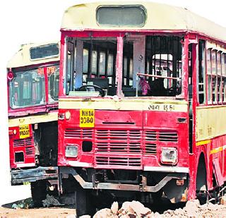 Breakdown 'PMP' | ब्रेकडाऊन ‘पीएमपी’ Breakdown 'PMP' | ब्रेकडाऊन ‘पीएमपी’