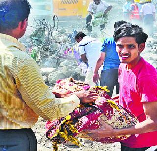 Radar is also discovered in the world | राडारोडय़ातही शोधला जातोय संसार Radar is also discovered in the world | राडारोडय़ातही शोधला जातोय संसार