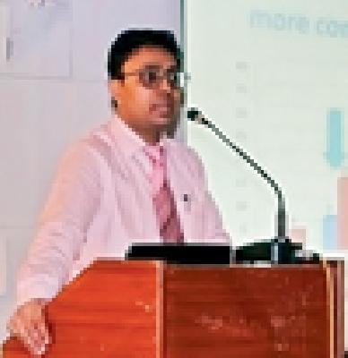 Increasing the amount of breast cancer | स्तनाच्या कर्करोगाचे प्रमाण वाढतेय