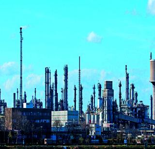 The safety of the workers | कामगारांची सुरक्षा वा:यावर