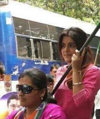 Raj Thackeray's daughter accident | राज ठाकरे यांच्या मुलीला अपघात