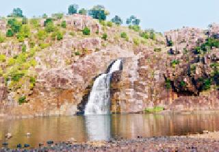 Hajarafol will be transformed | हाजराफॉलचा होणार कायापालट Hajarafol will be transformed | हाजराफॉलचा होणार कायापालट